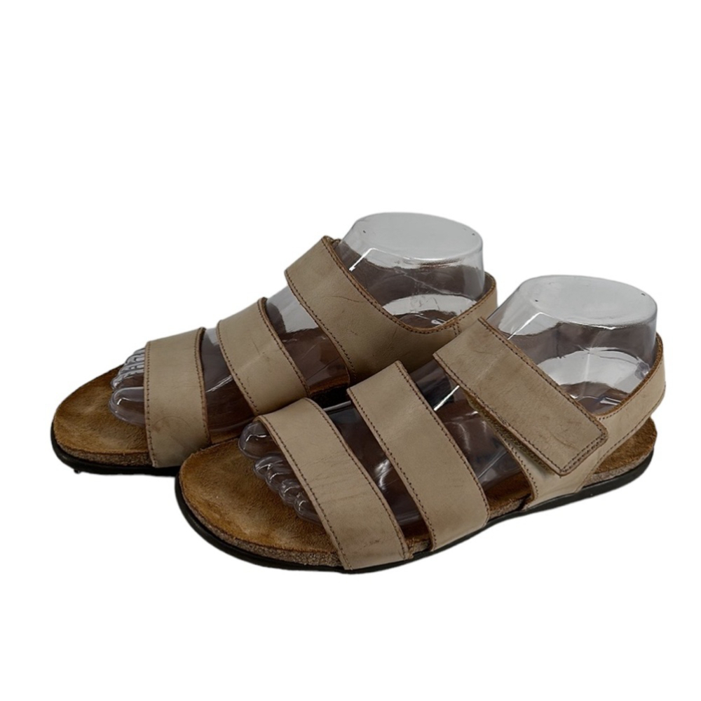 Naot sandal strappy Velcro closure comfort shoe leather cream sz 8